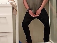 fatfagexposed27 pisses his jeans