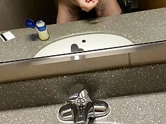 College student jerks off in dorm bathroom!
