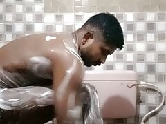 Mallu Boy Bathing Scene