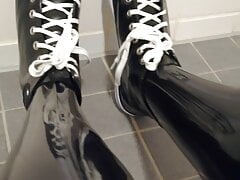 Latex sounds with stockings and sneakers