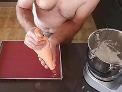 Cicci77, after making Pedro cum to reach 135 grams of sperm, prepares a super batch of "all sperm" meringues 45%