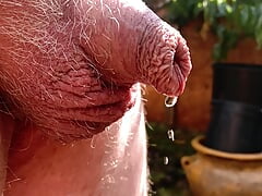 Pissing in Lovely slow motion in the sun