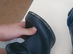 Cumming on girlfriends ankle boots ( viewer request)