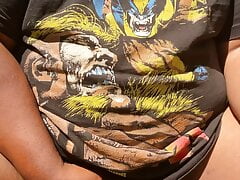 SsecnirpNailati in a retro Wolverine VS Sabertooth tshirt.