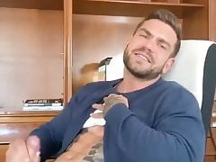 Muscle Daddy Jacking Off