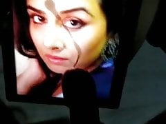 Vidya balan live cum tribute in public WC jizzed in cumshots