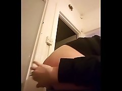 HORNY GAY 18YO FUCKS HIS ASS WITH A PENCIL