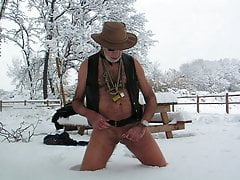 hard exhib, naked in fresh snow
