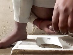 Desi Bathroom Masturbation sex mms for women and indian bhabhi