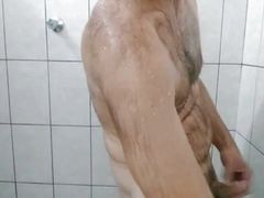 shower men