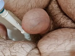 Midget masturbates dick with an electric toothbrush